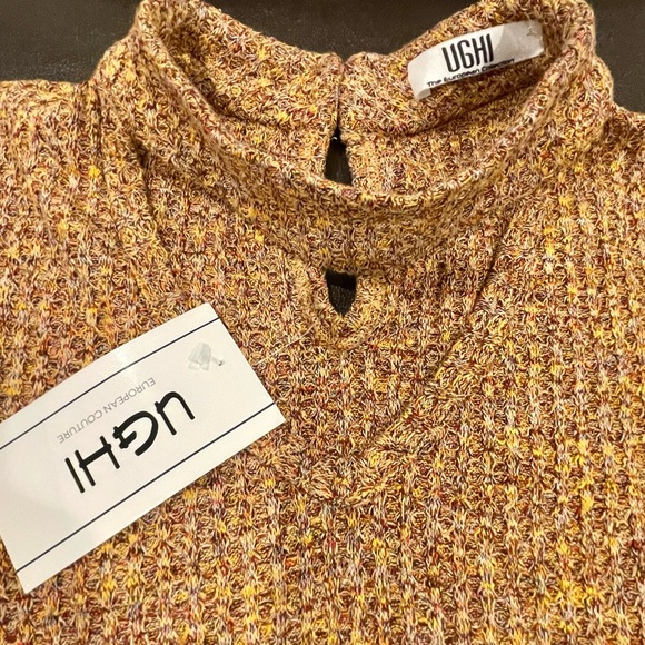 UGHI European Collection midi/maxi Dress w/ fine detailings - Picture 4 of 10